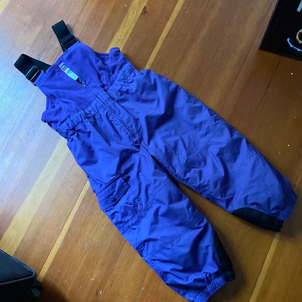 REI snow suit ❄️